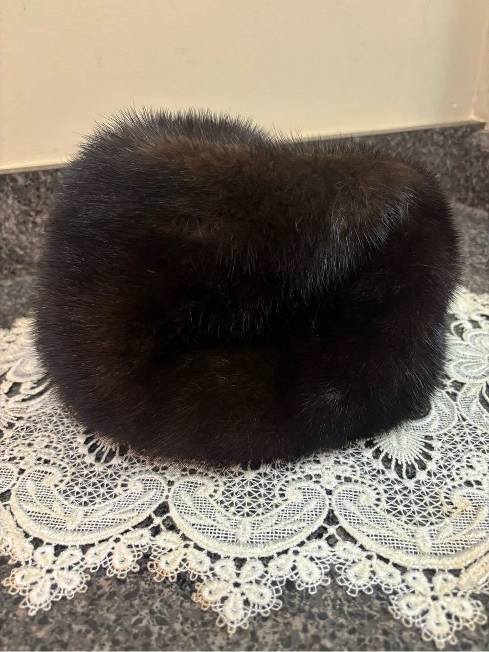 Lora Vintage Mink Hat - Picture 2 of 3